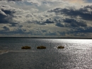 Blick vom Strand auf den See